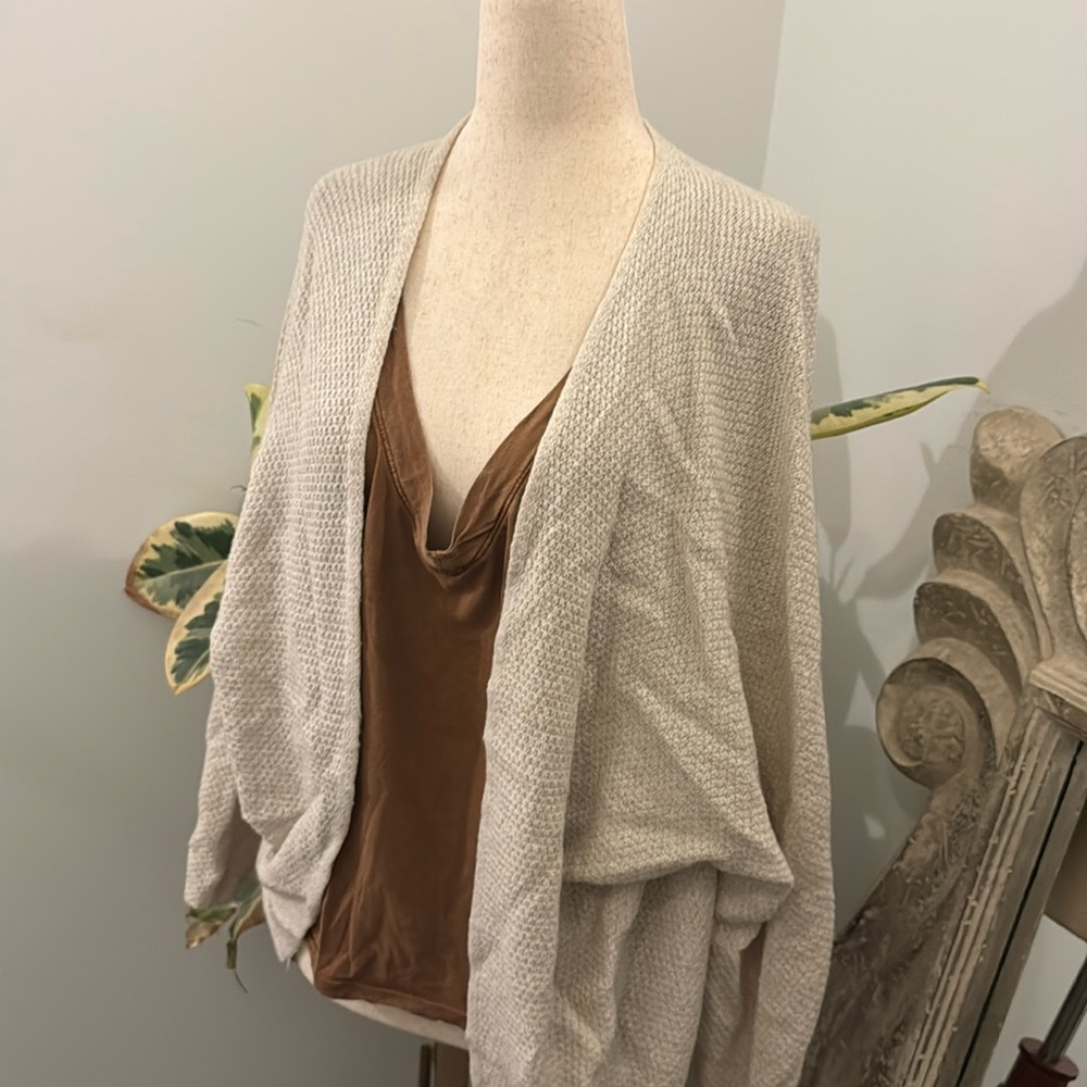 Brandy Melville loose, open casual cardigan